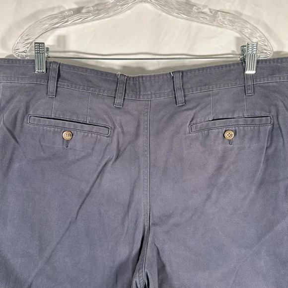 Eddie Bauer Shorts Men's 38 Grey 100% Cotton Pockets Rear Button Pockets - Picture 8 of 9